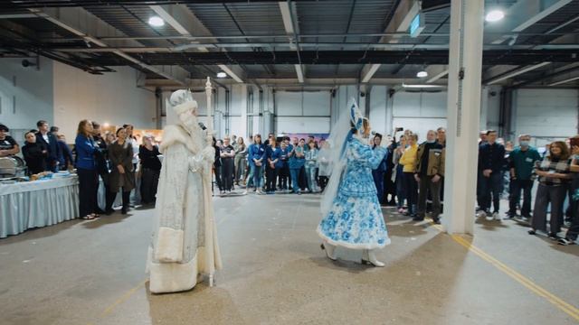 APTEKA.RU - Новогоднее утро на терминале компании - 2022 смотреть онлайн