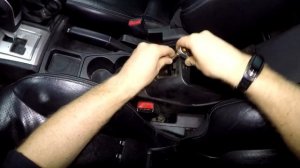 Как подтянуть трос ручника Mitsubishi Pajero Sport 2008-2016 год