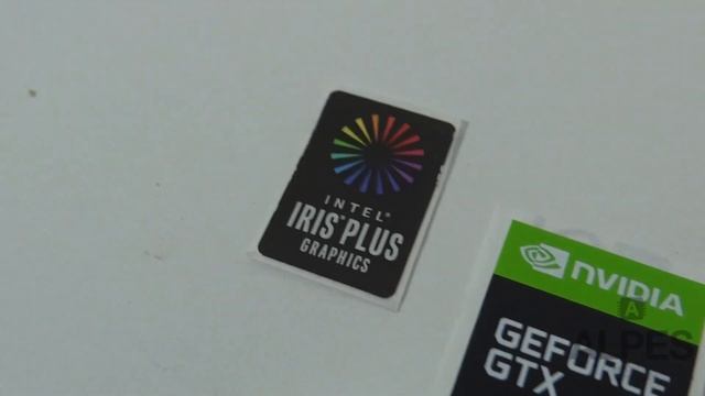 Adesivo Selo Intel Iris Plus Graphics / Nvidia Geforce Gtx смотреть онлайн