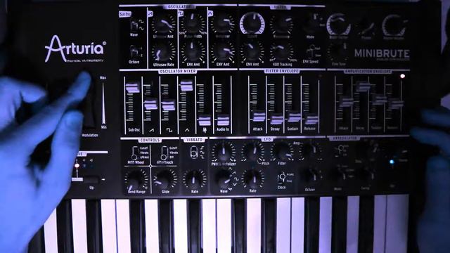 Arturia Minibrute Analog Synthesizer Demonstration смотреть онлайн