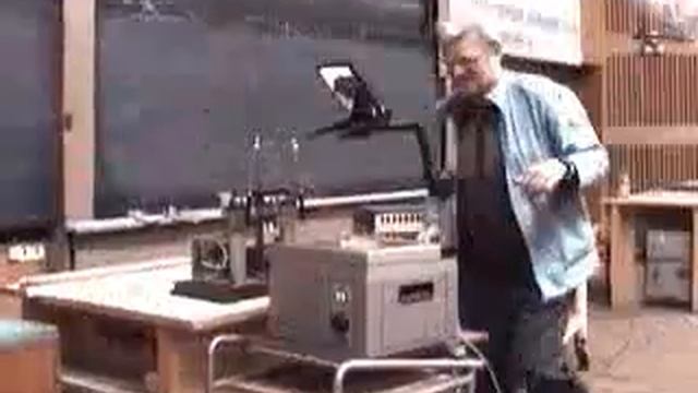 ЧК МИФ 3_1_1_06 _(ЭД) ЭЛЕКТРИЧЕСКОЕ ПОЛЕ ПЛОСКОГО КОНДЕНСАТОРА смотреть онлайн