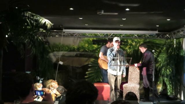 David O'Kelly﻿ with Joe Chipperfield﻿ and Graham Moss﻿ at The Jungle Bar Hertford﻿. Acoustic Club смотреть онлайн