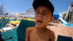 САМАЯ СТРАШНАЯ ГОРКА В ЕГО ЖИЗНИ!? 24 ЧАСА С ДАНЕЙ В АКВАПАРКЕ ?