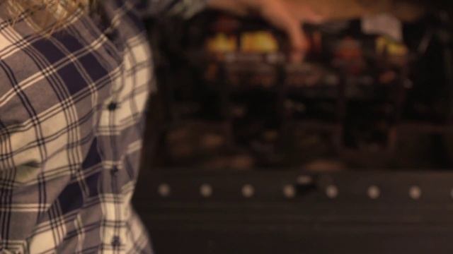 How to Light a Fire with Pine Mountain® Java-Log® Firelog смотреть онлайн