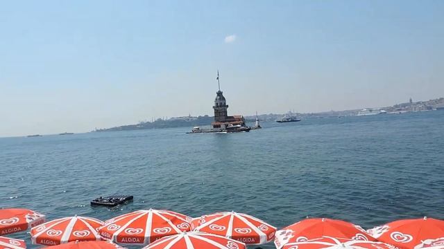 Стамбул. Ускюдар Набережная у Девичьей (Леандровой) башни - смотреть онлайн