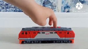 Обзор на игрушечный тепловоз ЧС7 марки "Технопарк"