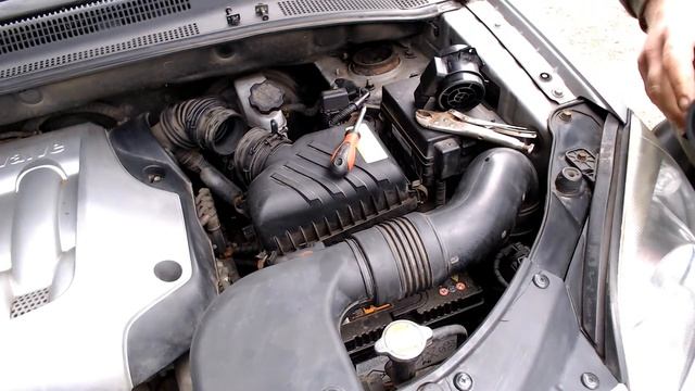 Kia Sportage Mk2 2004-2010 - MAF Sensor removal and replacement смотреть онлайн