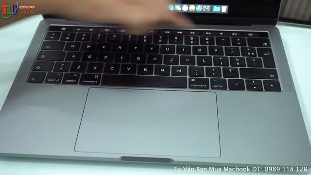 Trên Tay Chiếc Macbook Pro 13 Touchbar MPXW2 Cấu Hình Khủng Nhất Core I7 3,5Ghz