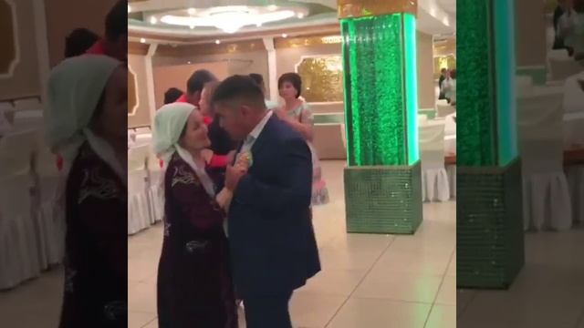 ВЕЧЕР ШКОЛЬНЫХ ДРУЗЕЙ! смотреть онлайн