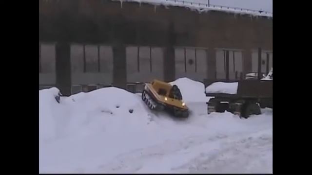 Гусеничный снегоход смотреть онлайн
