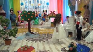 Сценка"Емеля и царская дочь. Видеограф  Караганда.