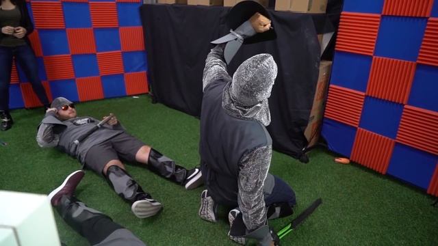 NERF Defend your Castle Challenge! [Ep. 1] смотреть онлайн