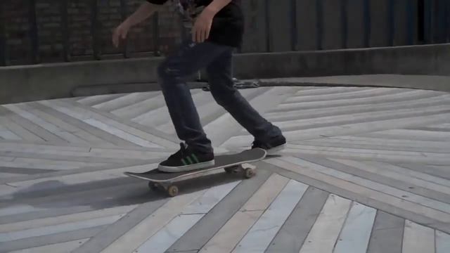 Leo's 12th B-day: new skate deck, new skate shoes смотреть онлайн