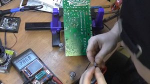 Стиральная машина Ariston ARSL 850 работает 5 минут и отключается (гаснет)