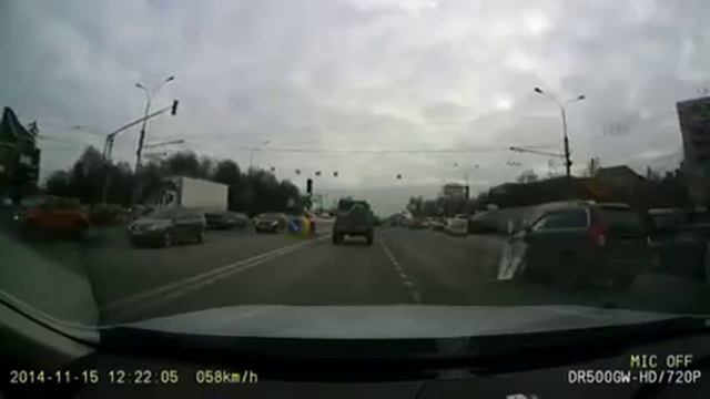 УАЗ мчит по городу на покатушки смотреть онлайн