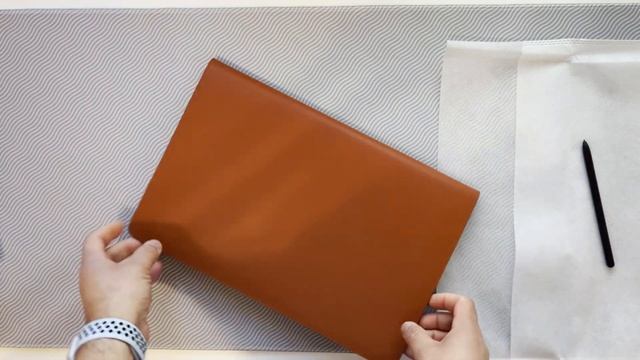 Samsung Galaxy Book Pro Leather Sleeve 13.3" смотреть онлайн