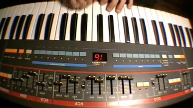 Roland Juno 106 смотреть онлайн