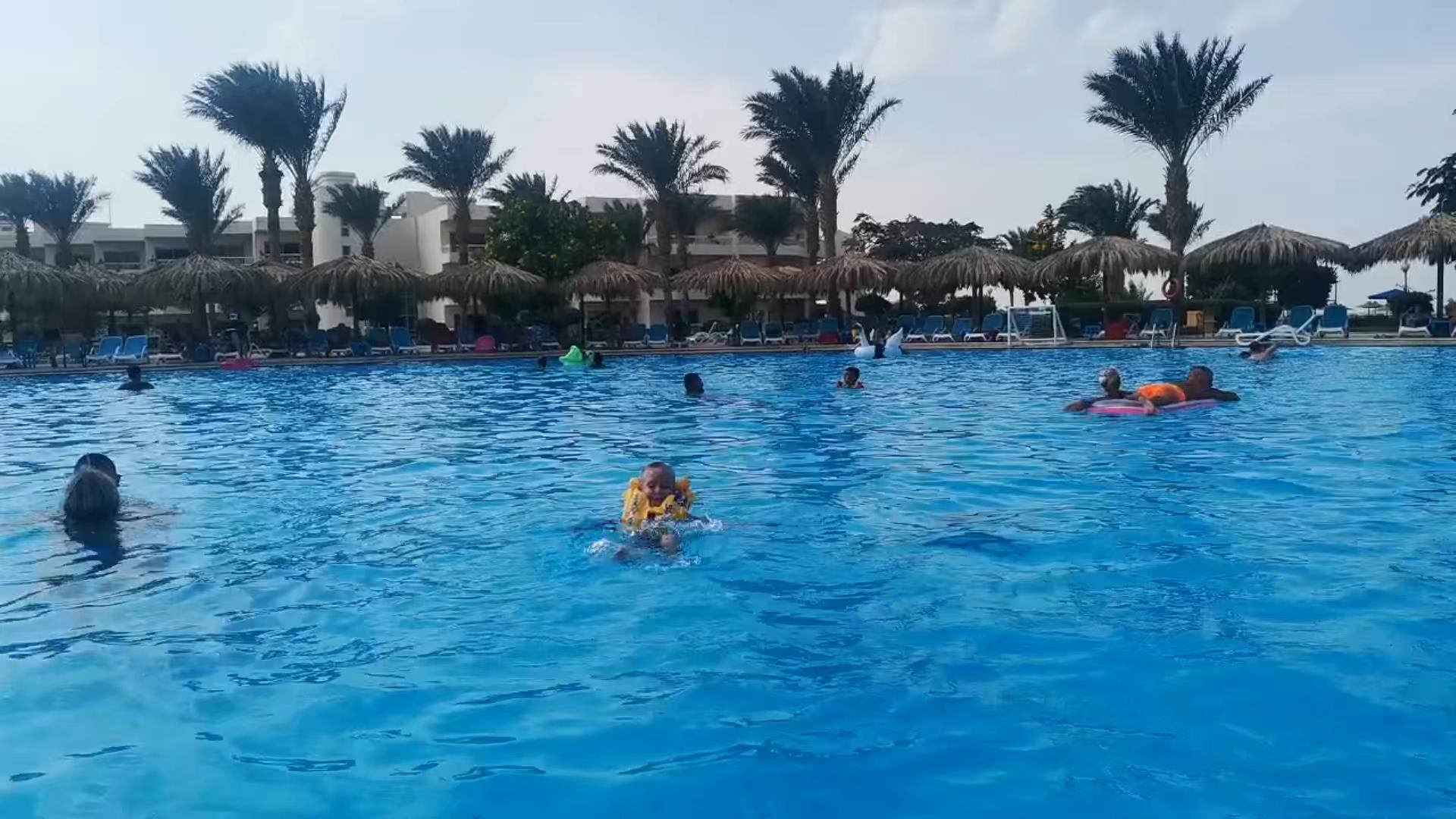 день 8 в отеле Hurghada long baech resort смотреть онлайн