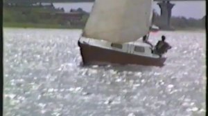 Яхт клуб Астраханского Каспийского мореходного училища в 1995 году.mp4