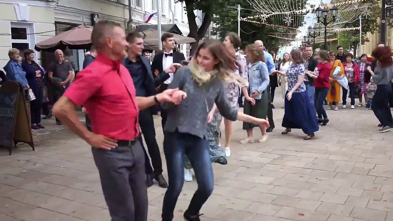 Зажигательный танец - Шапелуаз смотреть онлайн