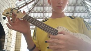 Как звучат струны на укулеле? настройка без тюнера и пианино!