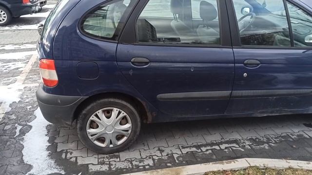 Renault scenic 2003.gads. 2 l. benzīna. 70 kW. Rezerves daļām. смотреть онлайн
