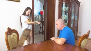 ПРАНК Над РОДИТЕЛЯМИ?Сделала ТАТУИРОВКУ?ОБРЕЗАЛА и ПОКРАСИЛА ВОЛОСЫ?Они в БЕШЕНСТВЕ?Валенсия Лаки ?