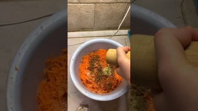 Как сделать морковку по-корейски. Быстро и вкусно смотреть онлайн