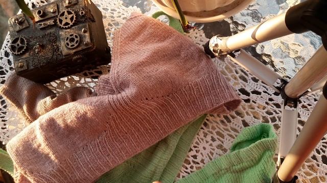 топ-бра спицами из эластичной пряжи смотреть онлайн
