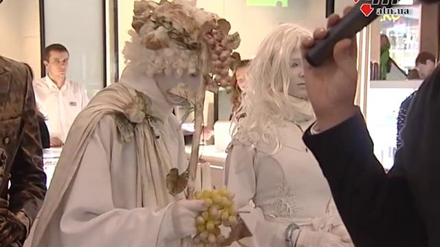 В Харькове стартовал фестиваль уличного искусства с живыми скульптурами - 06.01.2017