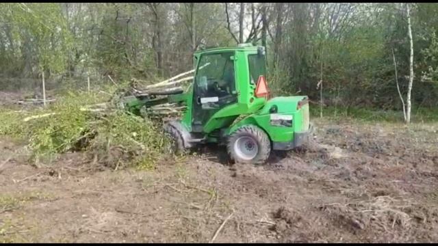 Аренда мини погрузчика Авант