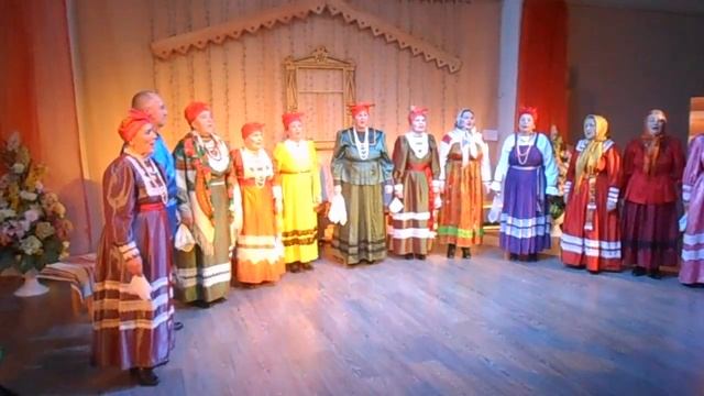 Хоровод "Приставала лебедушка" фольклорный коллектив Лешуконского землячества "Княжиця"2013г. смотреть онлайн