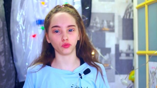 ? Я ПРОБУЮ ПОВТОРИТЬ МАКИЯЖ МАРЬЯНЫ РО | яркий макияж / женская одежда | Marisha MT blogger смотреть онлайн