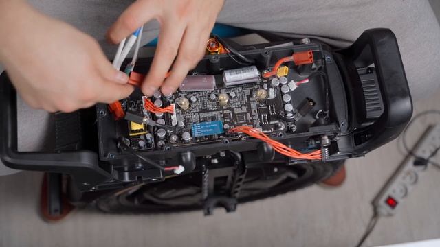 Разбираем Veteran Sherman-S (teardown) смотреть онлайн