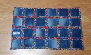 Как быстро и легко сшить коврик из старых джинсов.