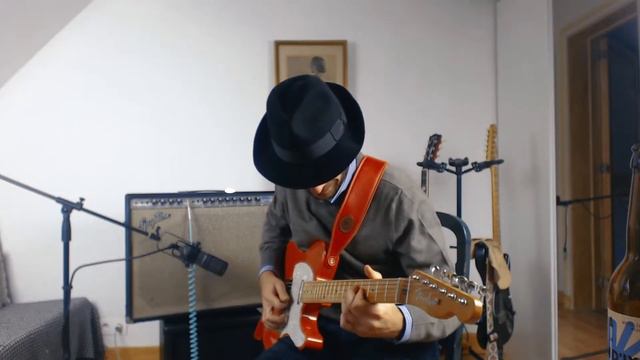 This vintage @fender amp rip-off has blown my mind. смотреть онлайн