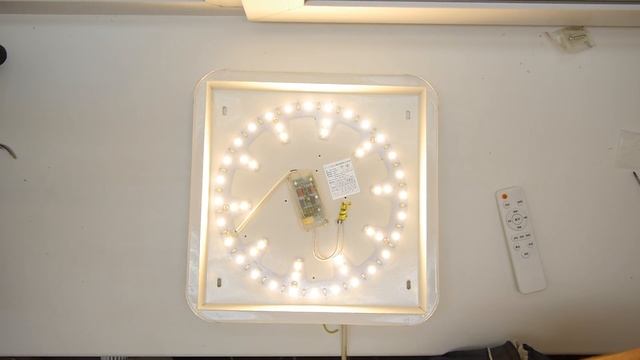 Потолочный LED светильник 48 ватт с плюшками. смотреть онлайн