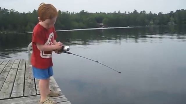 Boy catches fish in record time смотреть онлайн