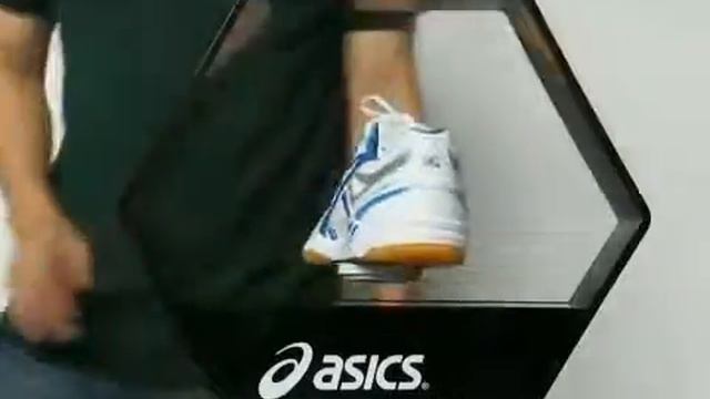 Левитирующая подставка Flystand от компании IDC Vision. смотреть онлайн