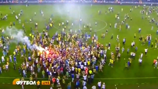 Turkish Soccer Club Tries Curbing Stadium Violence With Kindness смотреть онлайн
