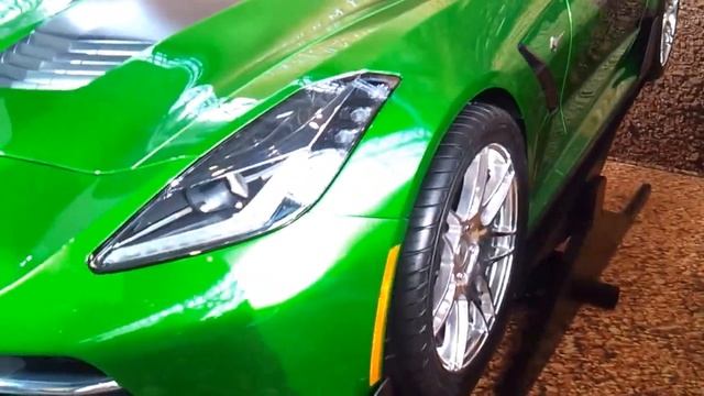 Transformers 4 Camaro & Corvette Stingray (2014) HD Close Up #bumblebee #darkeric #transformers смотреть онлайн
