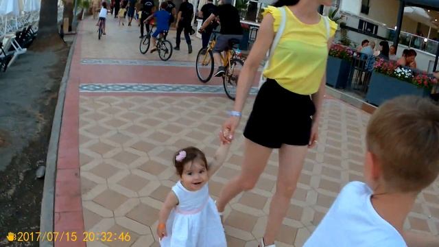 Вечерняя прогулка по набережной Мармариса. смотреть онлайн