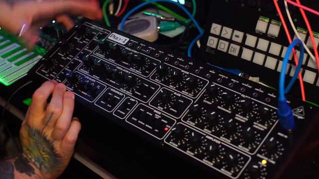 Behringer Pro-1 Synth Sound Demo (no Talking)