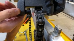 Как снять цепь на мотоцикле.