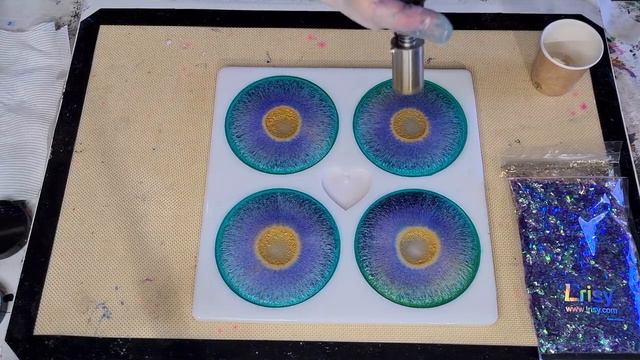 #1204 Attempting Peacock Colored 'Dragon Scales' In These Resin Coasters смотреть онлайн