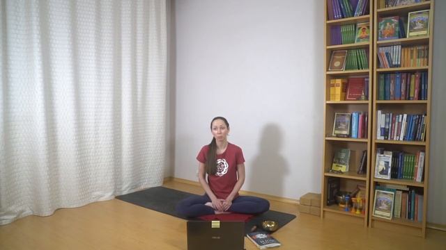 Отвлечения во время практики пранаямы. Как справиться? Екатерина Андросова смотреть онлайн