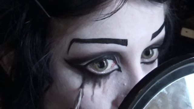 HAUNTED PORTRAIT MAKEUP | Black Friday смотреть онлайн