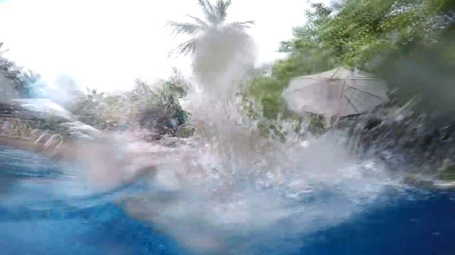 Hotel Pool Jumps Fun - Maldives Holidays смотреть онлайн