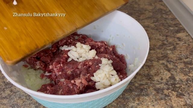 Мантының ең дұрыс рецепті. Қазақша рецепт. Сочный манты смотреть онлайн