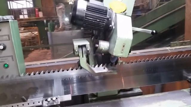 EUROWOOD Заточка гаттерных пил / automatische Schaerfmaschine Risstaler смотреть онлайн